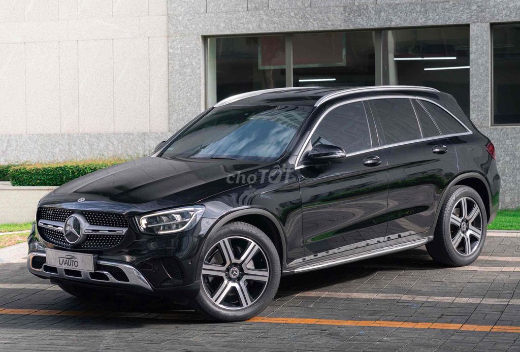 Mercedes Benz GLC 2020 200 4Matic - 56000 km. Mua bán Ô tô tại Quận 10 Tp Hồ Chí Minh được đăng bởi Thái LA Auto hình 1