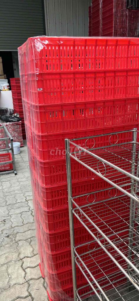 Thùng nhựa Đỏ Đã qua sử dụng. Mua bán Nội thất, đồ gia dụng khác tại Huyện Cần Giuộc Long An được đăng bởi quốc Tuấn  hình 1