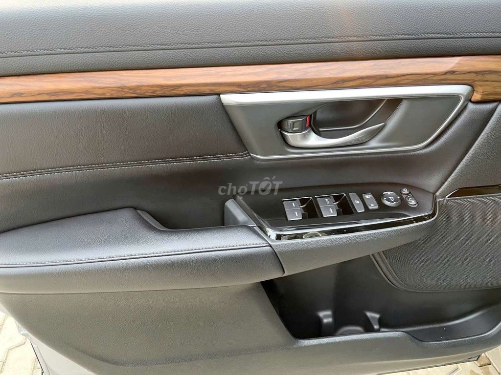 Honda CRV G 2018. Mua bán Ô tô tại Thành phố Thủ Đức Tp Hồ Chí Minh được đăng bởi Ms Hiệp  hình 9