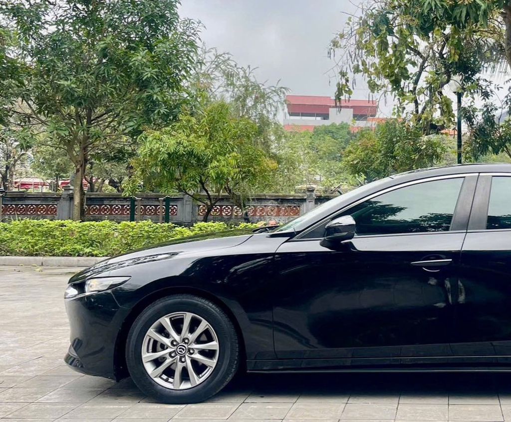 Mazda 3 Deluxe 2020. Mua bán Ô tô tại Quận Long Biên Hà Nội được đăng bởi Đức Trung hình 4