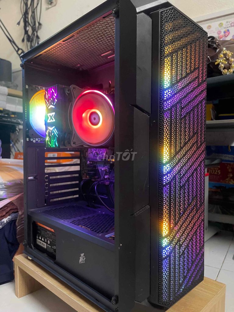 CPU RYZEN 3 2200G RAM 8GB VỎ LED