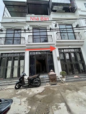 Nhà rẻ nhất quận long biên ở bát khối 32m 3 tầng xe tô 16 chỗ qua nhà. Mua bán nhà ở tại Quận Long Biên Hà Nội được đăng bởi Hoàng Văn Độ