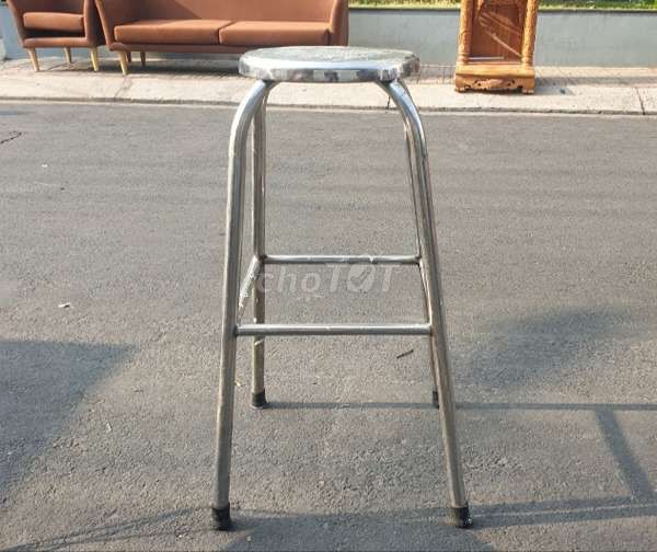 Ghế đẩu Inox Bạc Thắp nhang. Mua bán Bàn ghế tại Quận Tân Phú Tp Hồ Chí Minh được đăng bởi Hiếu Trinh hình 1