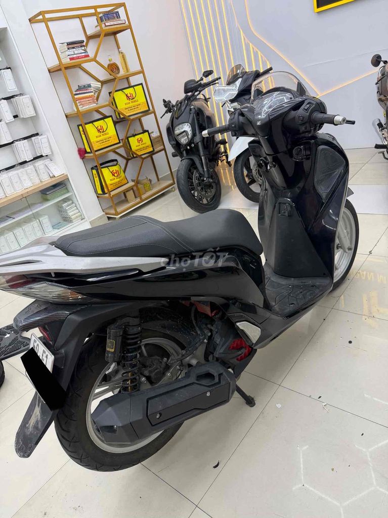 Honda SH 150i ABS 2017 черный, хошиминский номер, от собственника