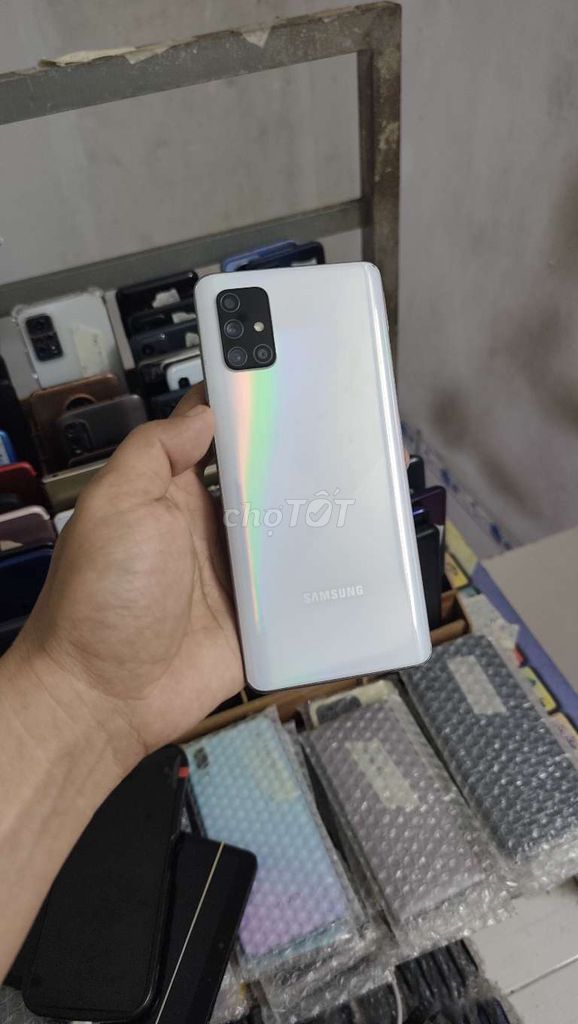 Samsung A71, ram 8gb, 128gb, chính hãng. Mua bán Điện thoại tại Quận Gò Vấp Tp Hồ Chí Minh được đăng bởi A LONG   nhận thanh toán THẺ TÍN DỤNG hình 1