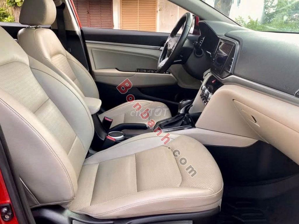 Hyundai Elantra 2.0 AT 2019 bản full. Mua bán Ô tô tại Quận 4 Tp Hồ Chí Minh được đăng bởi Anh bảy hình 4