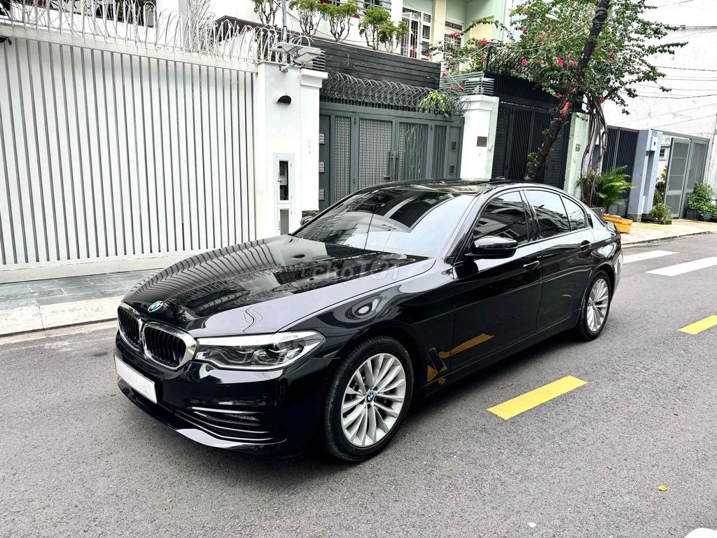 BMW 530 𝐋𝐮𝐱𝐮𝐫𝐲 𝐥𝐢𝐧𝐞 𝐒𝐱 𝟐𝟎𝟏𝟗  - 50000 km. Mua bán Ô tô tại Thành phố Thủ Đức Tp Hồ Chí Minh được đăng bởi My Duyen hình 2