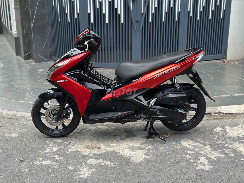 Honda Air Blade 125 Đk 2015 BSTP giấy tờ đầy đủ
