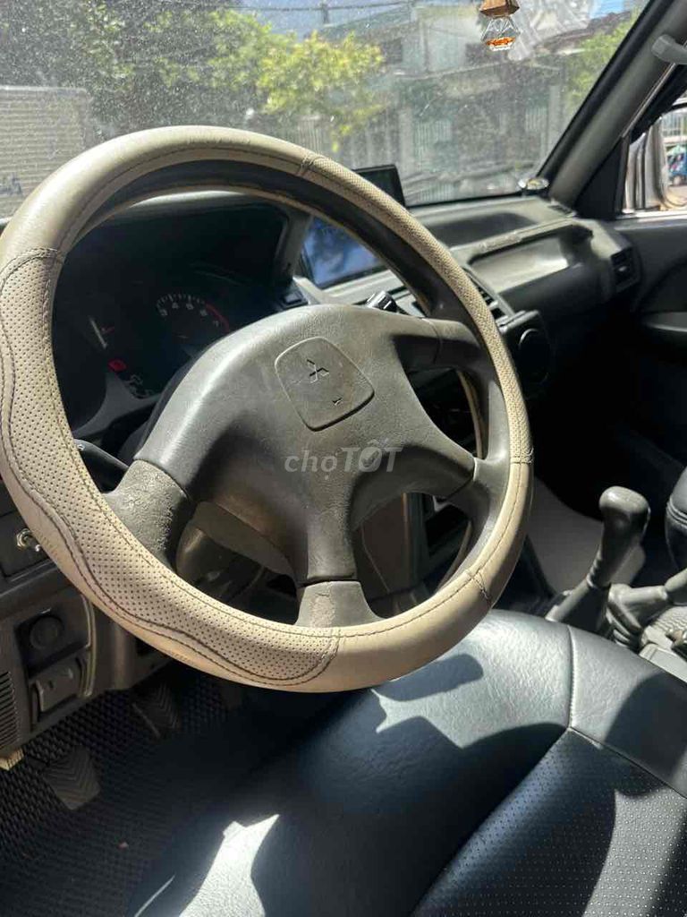 Mitsubishi Pajero 2004 photo 2