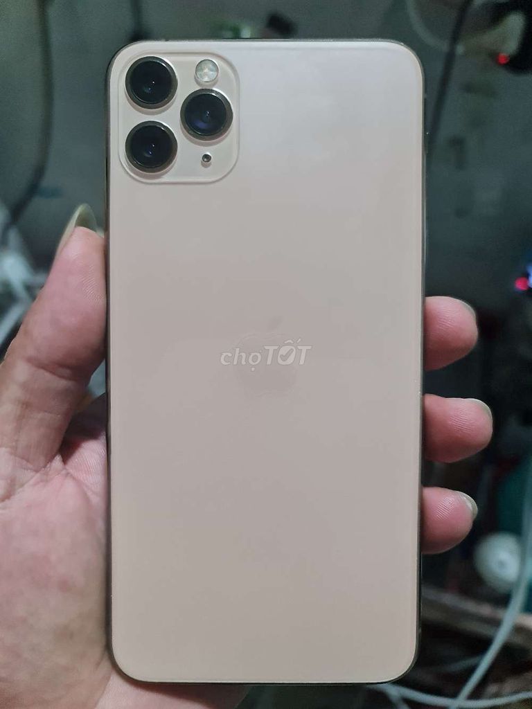 Apple iPhone 11 Pro Max 256GB Vàng đồng Quốc tế. Mua bán Điện thoại tại Thành phố Biên Hòa Đồng Nai được đăng bởi Lehoang Minhphu hình 1