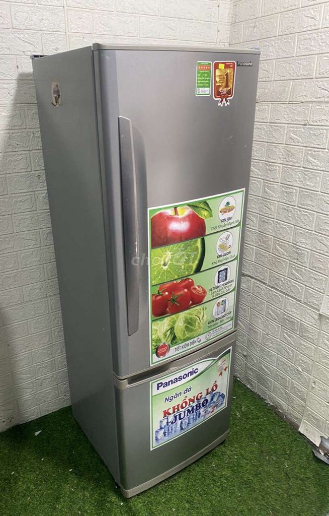 Cần thanh lý tủ lạnh Toshiba 300 lít
