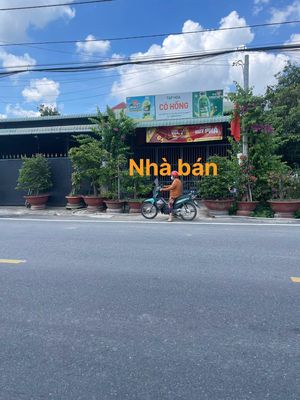 Bán Nhà Mặt Tiền Đường Tỉnh Lộ 7 Thích Hợp Kinh Doanh Giá 900TR