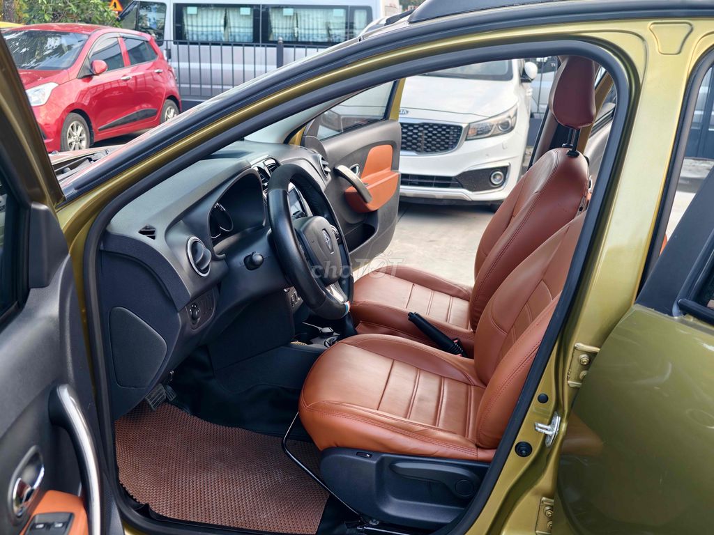 Reult Sandero 2016 màu vàng chanh. Mua bán Ô tô tại Quận Long Biên Hà Nội được đăng bởi BON AUTO hình 5