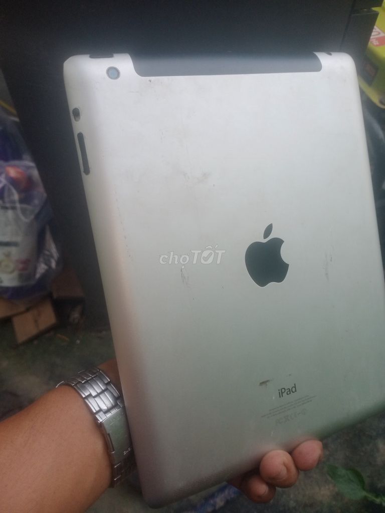 Apple iPad 4 Bạc Hư màn hình, hư pin. Mua bán Máy tính bảng tại Thành phố Biên Hòa Đồng Nai được đăng bởi Long Culi hình 1