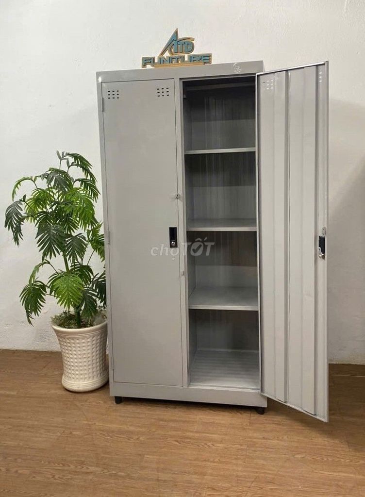 TỦ LOCKER SẮT XÁM GHI CHO NHÀ XƯỞNG. Mua bán Tủ, kệ gia đình tại Quận 11 Tp Hồ Chí Minh được đăng bởi Tổng Kho Nội Thất Sài Gòn hình 1