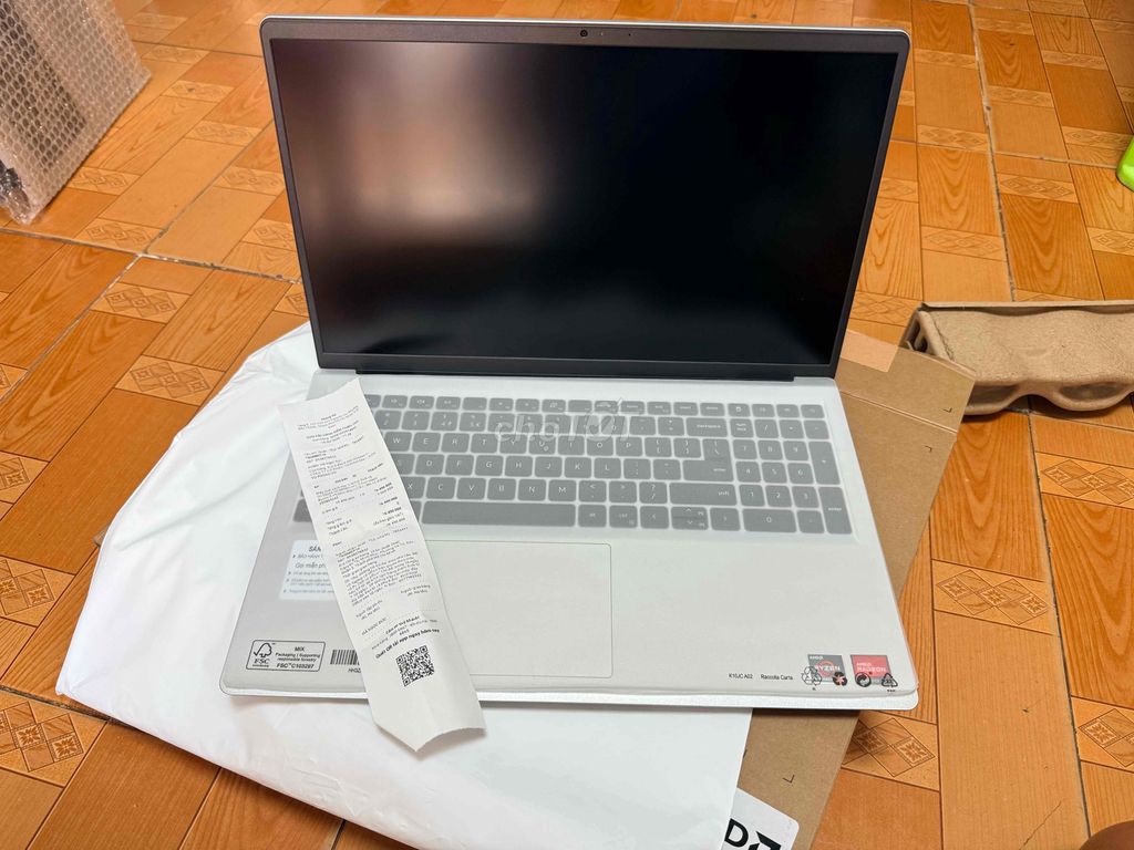 Laptop Dell 15 DC15255 R5 7530 new chưa active. Mua bán Laptop tại Quận 6 Tp Hồ Chí Minh được đăng bởi Ryan Huynh hình 1
