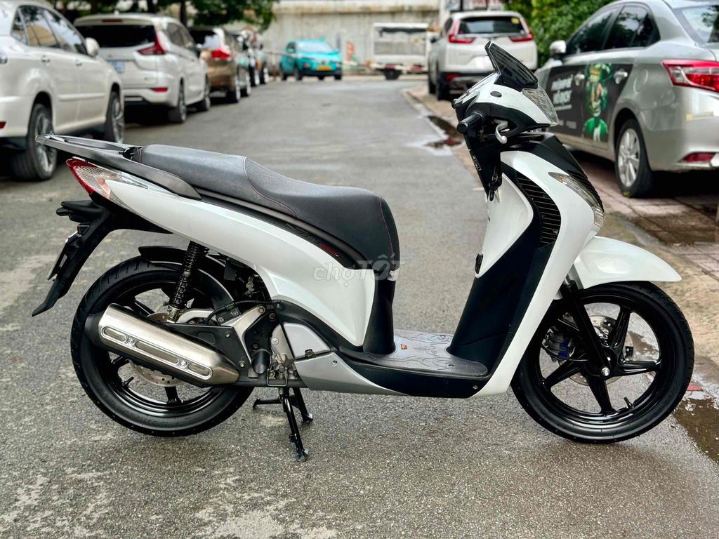 Honda SH 150 Nhập Ý BSĐG 266.26 Sang Tên Giữ Biển. Mua bán Xe máy tại Quận 6 Tp Hồ Chí Minh được đăng bởi Minh Thành  hình 6