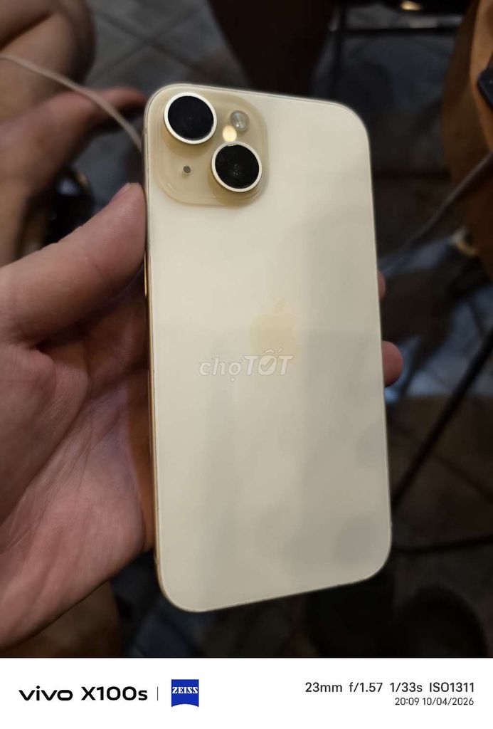 Apple iPhone 15 Vàng Đã sử dụng. Mua bán Điện thoại tại Thành phố Biên Hòa Đồng Nai được đăng bởi MeMe hình 1