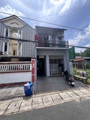 Dãy nhà trọ 8 phòng thu nhập 20tr/tháng. Mua bán văn phòng, mặt bằng kinh doanh tại Thành phố Bà Rịa Bà Rịa - Vũng Tàu được đăng bởi LVT