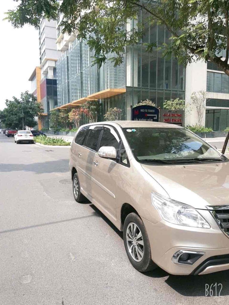 chính chủ bán Toyota Innova 2018 2.0E xe đẹp căng. Mua bán Ô tô tại Quận Cầu Giấy Hà Nội được đăng bởi Nguyên Quynh Trang hình 1