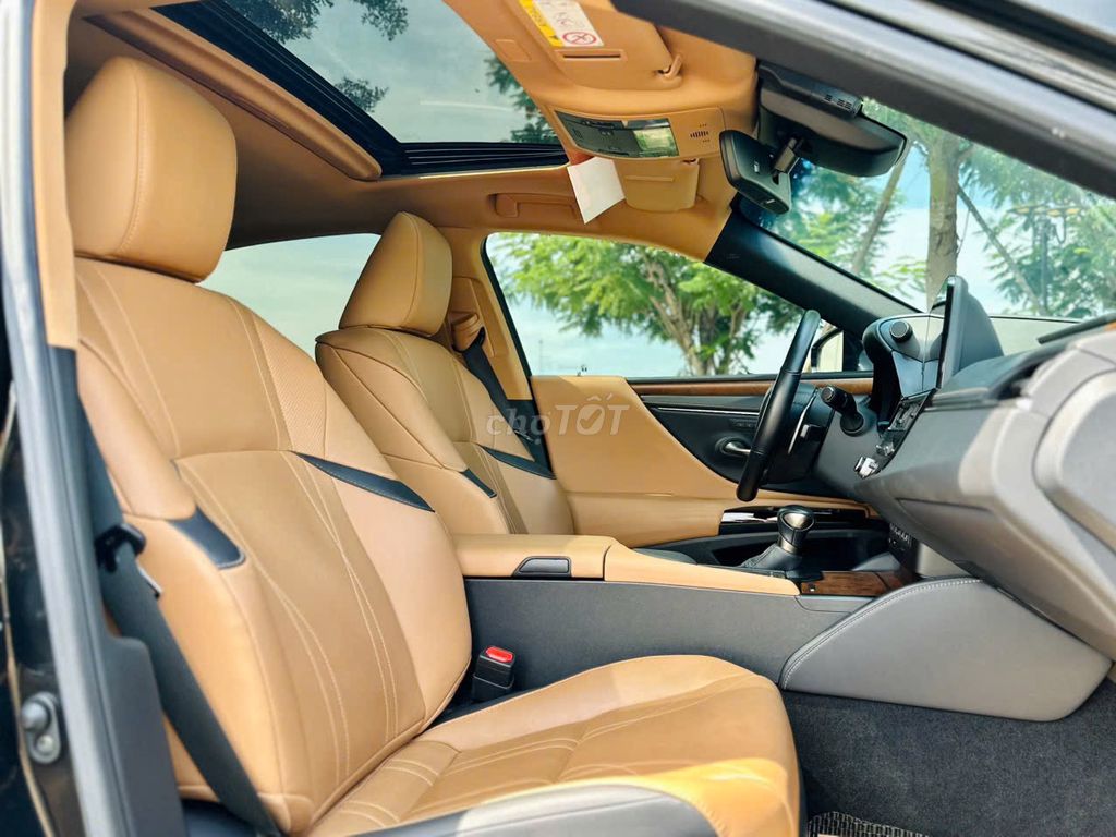 Lexus ES 2022 250 - 25000 km. Mua bán Ô tô tại Thành phố Thủ Đức Tp Hồ Chí Minh được đăng bởi Chẩn Auto Toàn Trung hình 7