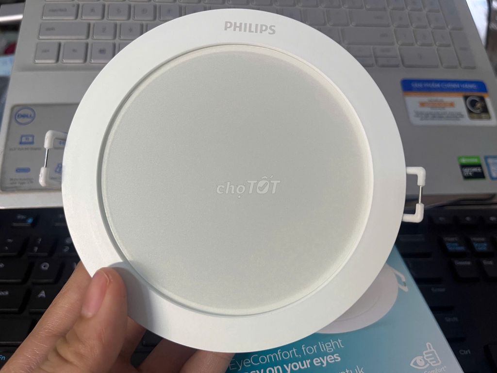 Đèn âm trần Philips 7W khoét lỗ 100mm mới, giá rẻ. Mua bán Đèn tại Quận Bình Thạnh Tp Hồ Chí Minh được đăng bởi Lights Home hình 1