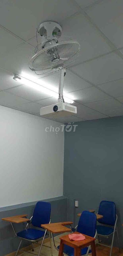 Máy chiếu Panasonic PT-LB383 LCD. Mua bán Đồ dùng văn phòng tại Thành phố Vũng Tàu Bà Rịa - Vũng Tàu được đăng bởi Đồ Điện Tử Gia Đình Vũng Tàu hình 1