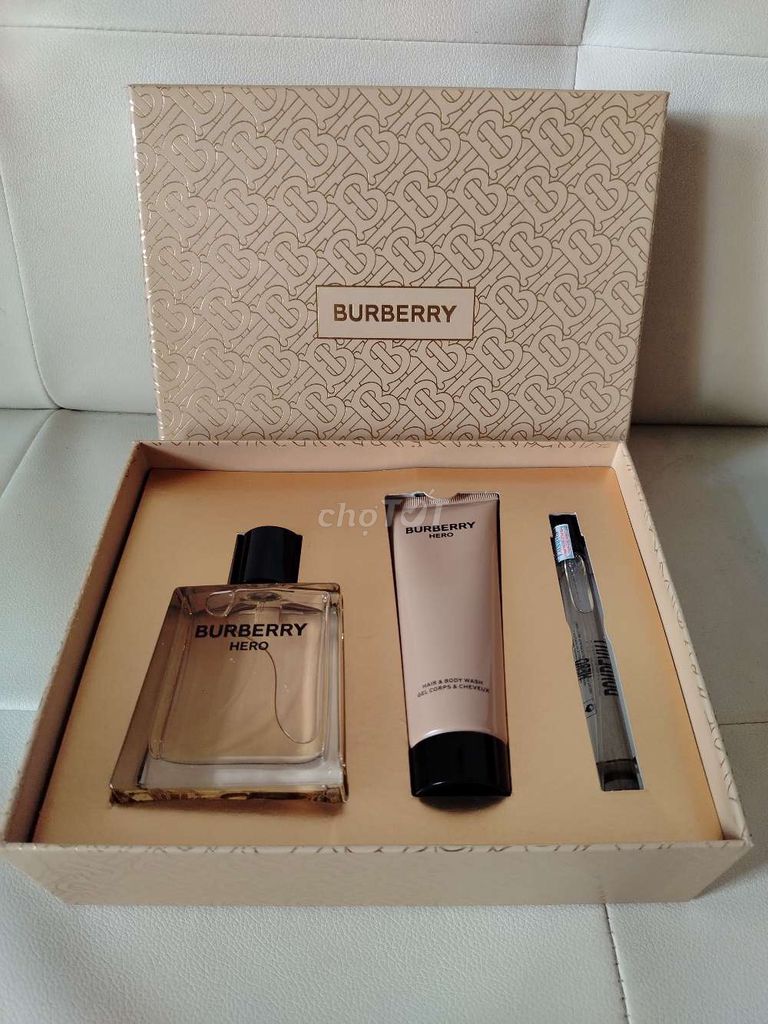 Set nước hoa Burberry Hero. Mua bán Nước hoa tại Quận 5 Tp Hồ Chí Minh được đăng bởi Đạt Nguyễn  hình 1