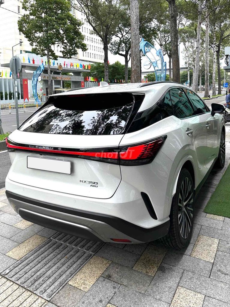 Lexus RX350 Premium 2023 - 44000 km. Mua bán Ô tô tại Quận 1 Tp Hồ Chí Minh được đăng bởi Quân Nguyễn Lexus Lướt hình 3