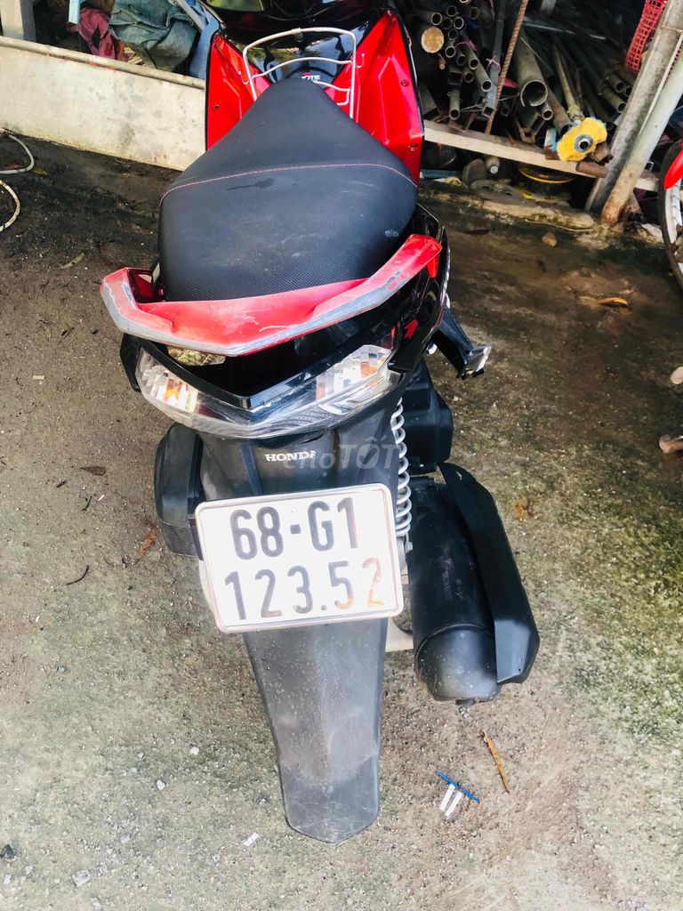 cần bán lại. Mua bán Xe máy tại Huyện Giồng Riềng Kiên Giang được đăng bởi Nhìn hình 6