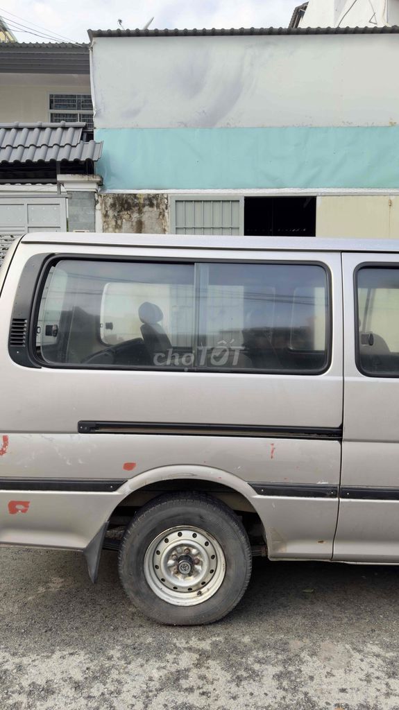 Toyota Hiace 2004 16 chỗ hết đời. Mua bán Ô tô tại Quận Bình Thạnh Tp Hồ Chí Minh được đăng bởi Trọng hình 8