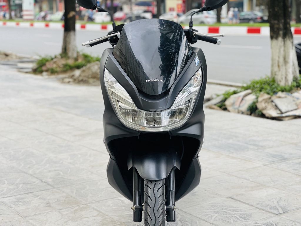 HONDA PCX ĐỜI MỚI ĐEN SẦN CHÍNH CHỦ 2020