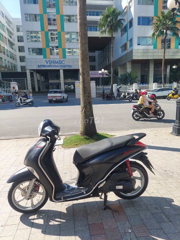 Bán xe Yamaha Janus mầu đen nhám chính chủ. Mua bán Xe máy tại Quận Hoàng Mai Hà Nội được đăng bởi Lê văn tình hình 4