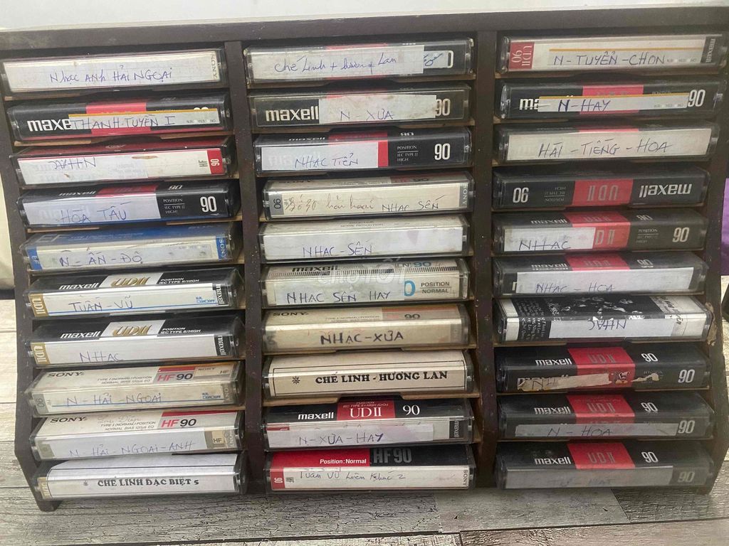 Băng cassette nhạc vàng trữ tình 30 cuốn