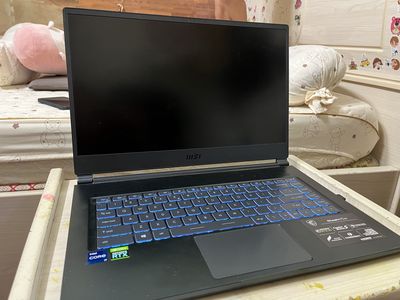 Laptop MSI Stealth 15M