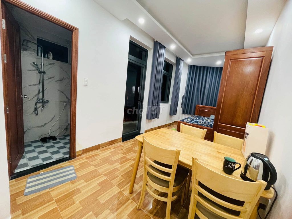 Cho thuê căn hộ studio 30m2, có ban công, khu Nam Việt Á