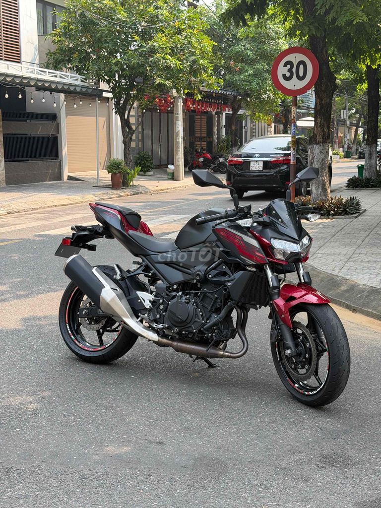 Красный черный ручной конический мотоцикл Kawasaki Z400