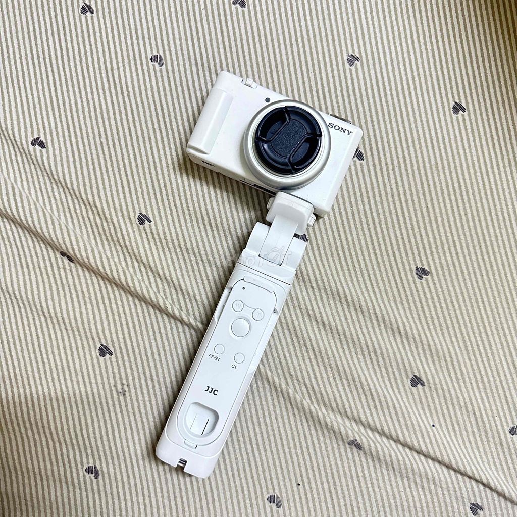 Sony ZV1F + gimbal + thẻ 32gb. Mua bán Máy ảnh, Máy quay tại Quận Hà Đông Hà Nội được đăng bởi GZ hình 1
