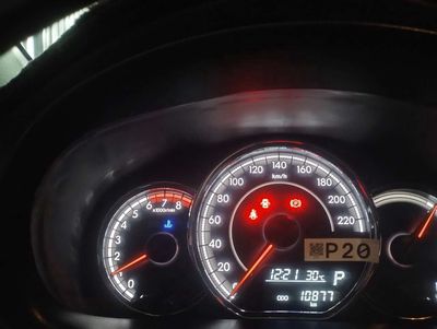 Toyota Vios E CVT 2024 Trắng ngọc trai 10877 km