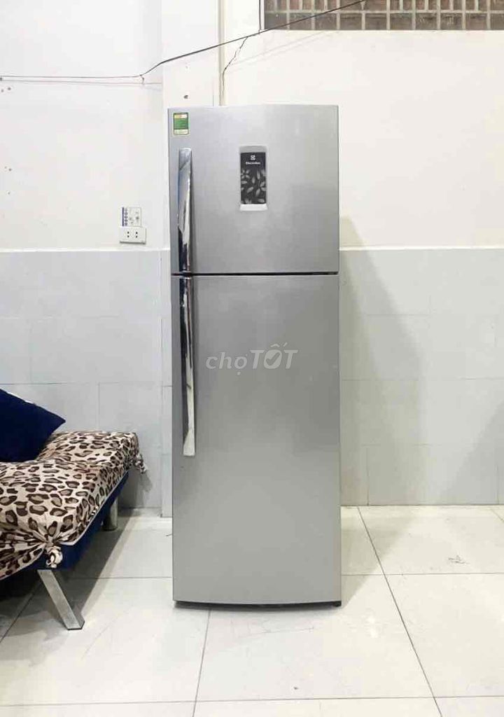 Thanh lý tủ lạnh Elextrolux 255l