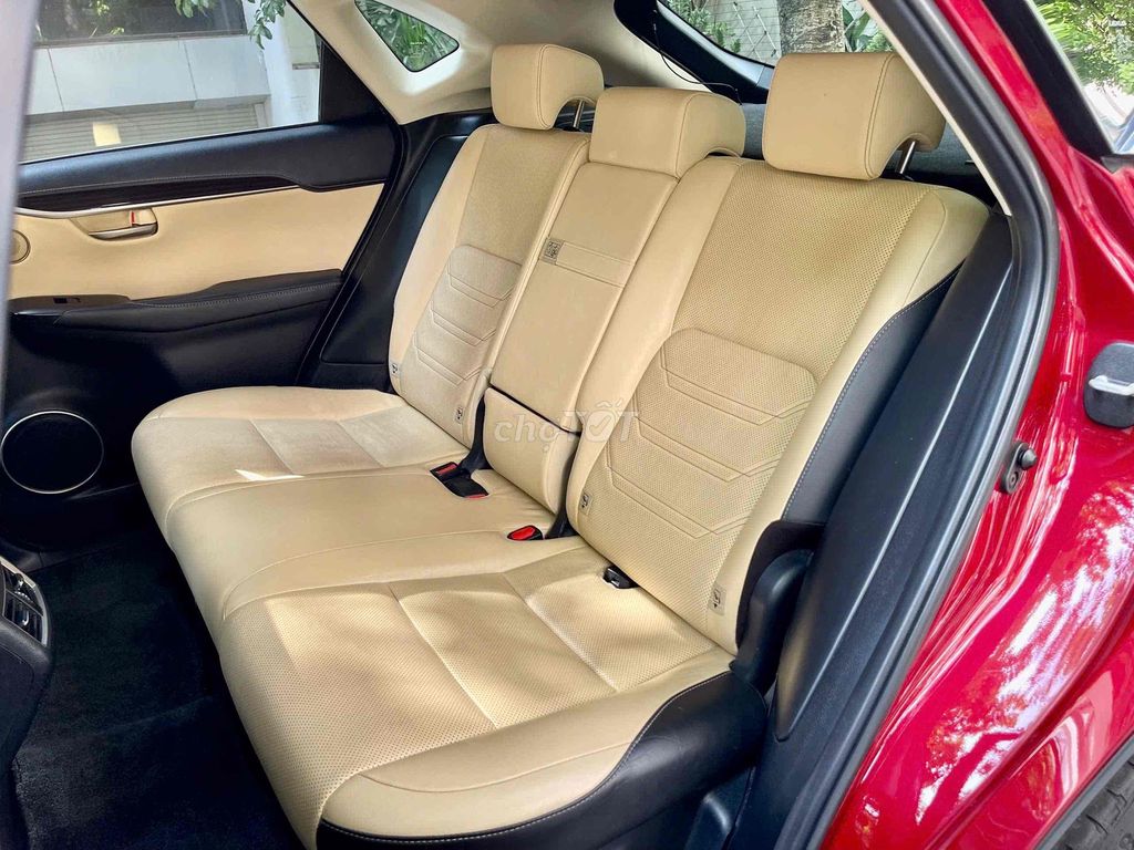 Lexus NX200T 2016 Màu Đỏ - 95000 km. Mua bán Ô tô tại Quận Thanh Xuân Hà Nội được đăng bởi Trần Trí Cường hình 16