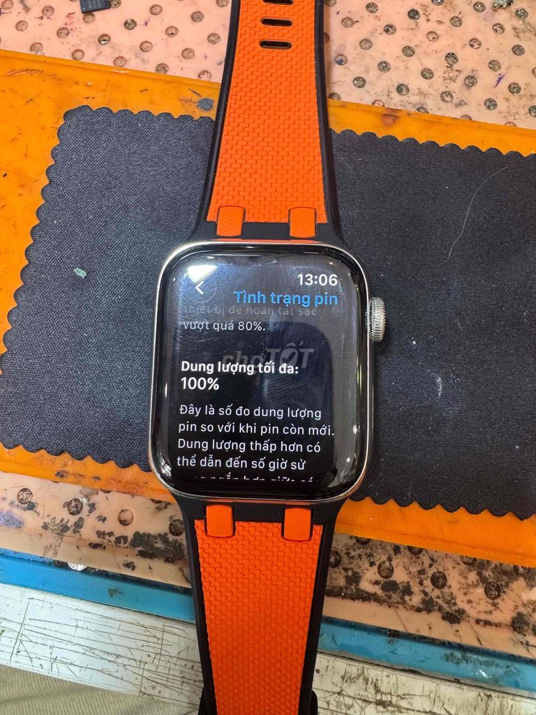 Apple Watch Series 6 44mm thép kính saphia. Mua bán Thiết bị đeo thông minh tại Quận Long Biên Hà Nội được đăng bởi nguyễn tuấn long hình 1