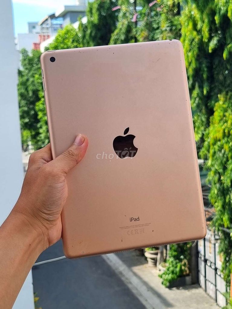 Apple iPad Gen 6 Vàng hồng. Mua bán Máy tính bảng tại Quận Hải Châu Đà Nẵng được đăng bởi Lộc Roy hình 1