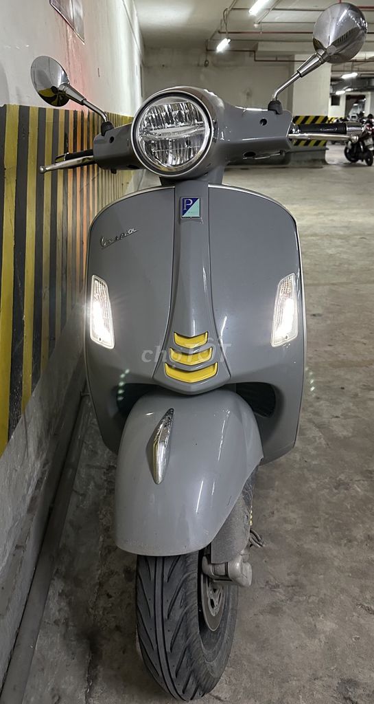 Xe tay ga Vespa GTS Super Tech 300 HPE 2020. Mua bán Xe máy tại Thành phố Biên Hòa Đồng Nai được đăng bởi Tên chưa cung cấp hình 4