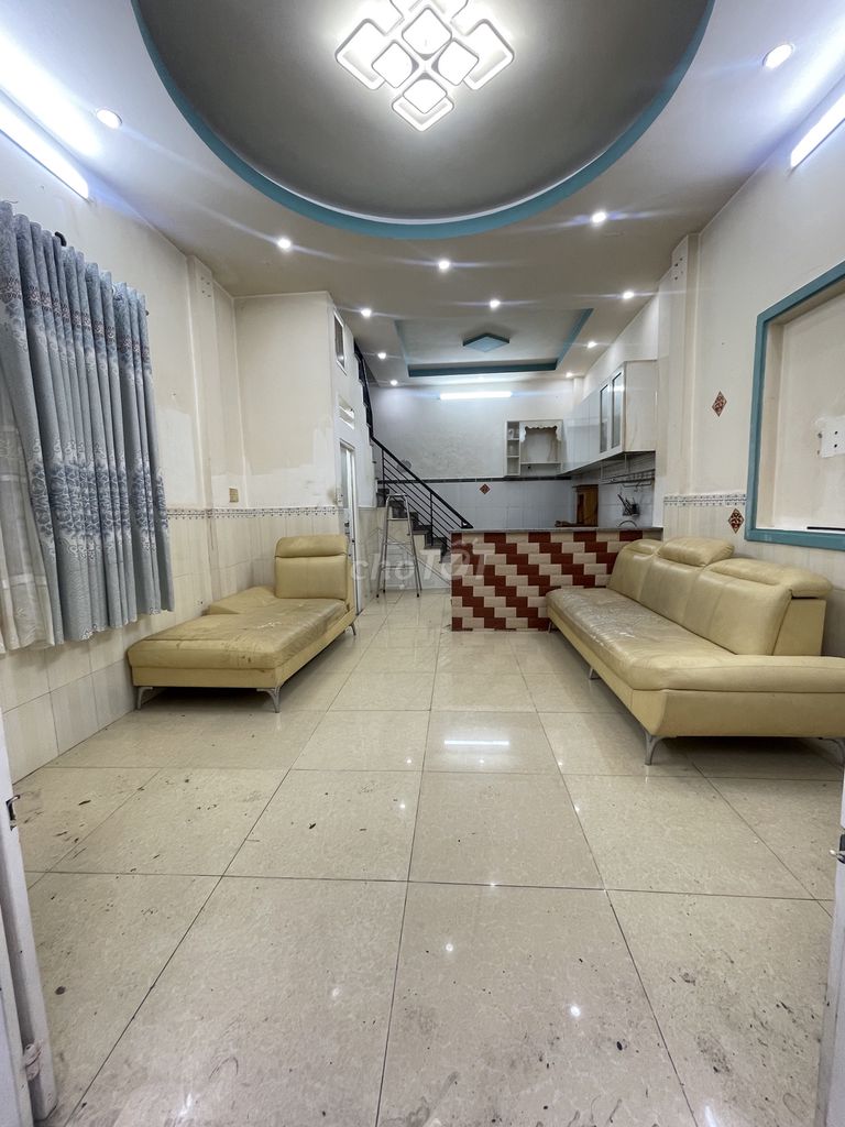 Cho thuê nhà Nguyễn Thượng Hiền 4.5x8m 2Pn giá 11 triệu
