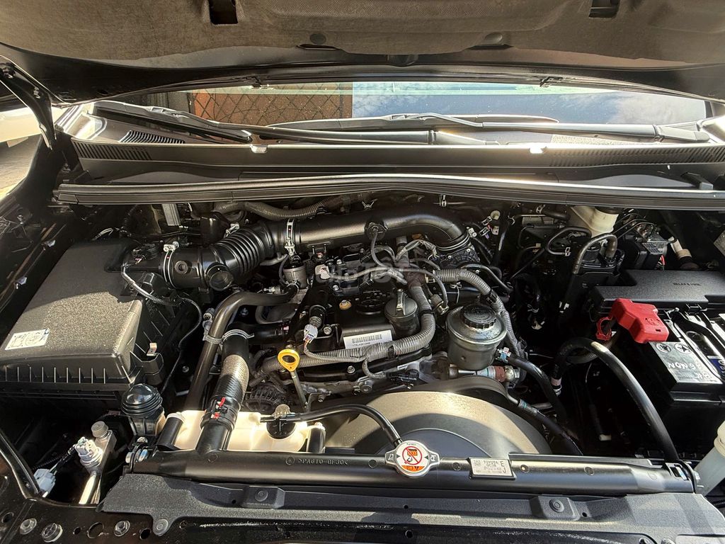 Toyota Innova 2.0E - 2021 - 65000 км