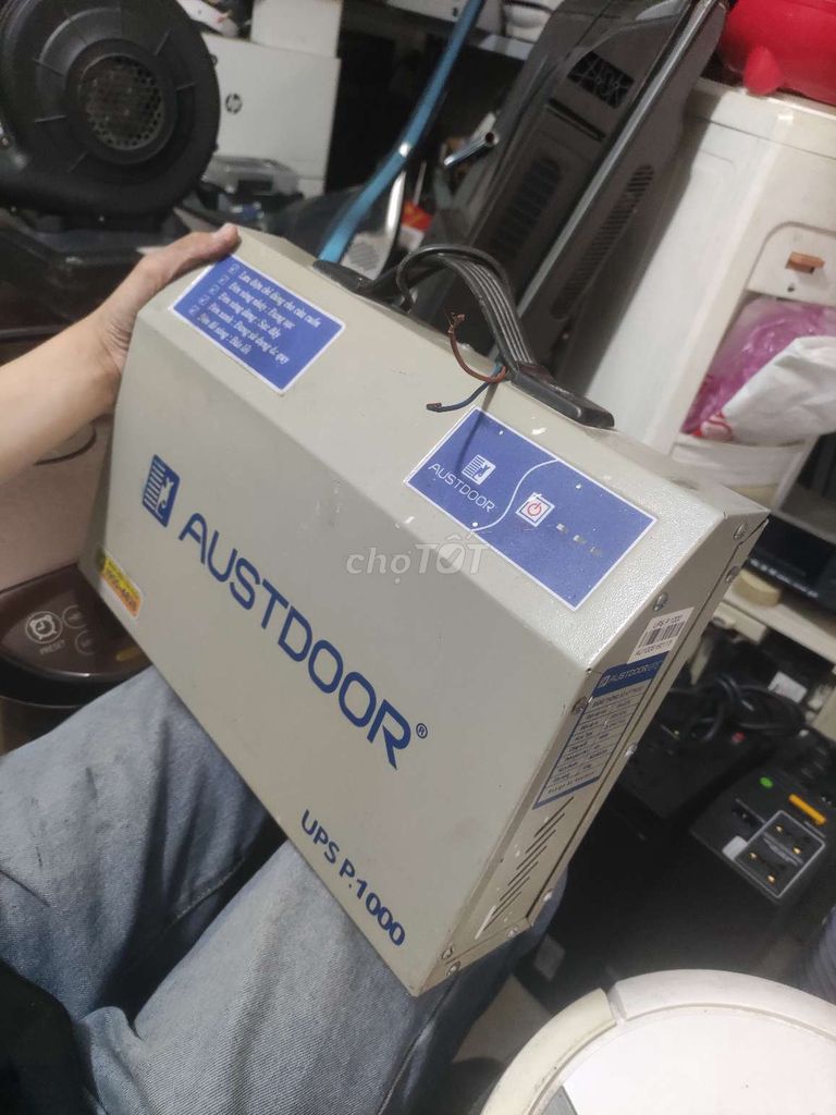 Austdoor lưu điện cho cửa cuốn loại 400k tl thợ