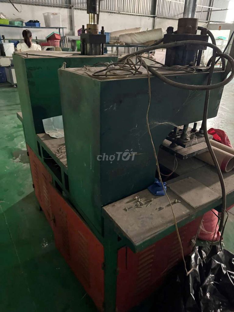 Máy ép thủy lực 2 đầu. Mua bán Đồ chuyên dụng, Giống nuôi trồng tại Quận Tân Phú Tp Hồ Chí Minh được đăng bởi Trương Văn Tèo hình 1