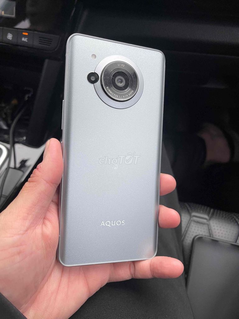Sharp Aquos R7 màu bạc. Mua bán Điện thoại tại Huyện Hưng Nguyên Nghệ An được đăng bởi Tôn Long Toàn hình 1