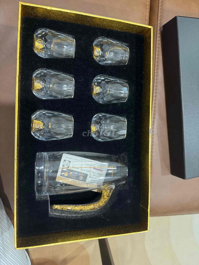 Bộ ly rượu pha lê vàng 24K quà biếu. Mua bán Đồ sưu tầm, đồ cổ tại Quận Sơn Trà Đà Nẵng được đăng bởi Lê Hoàng hình 1